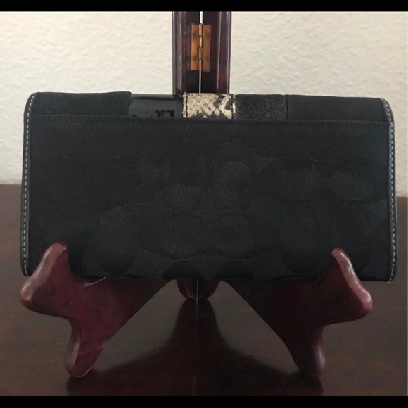 Coach Wallet - Picture 4 of 4